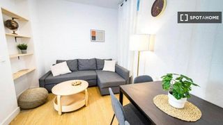 Piso en alquiler en Bellas Vistas en Madrid