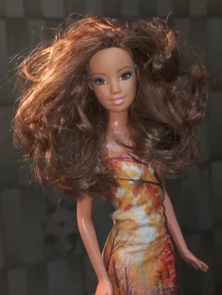 Barbie con vestito autunnale