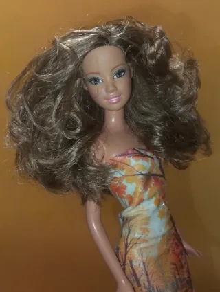 Barbie con vestito autunnale