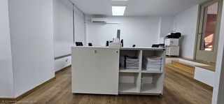 Oficina en alquiler en El Pla del Remei en Valencia