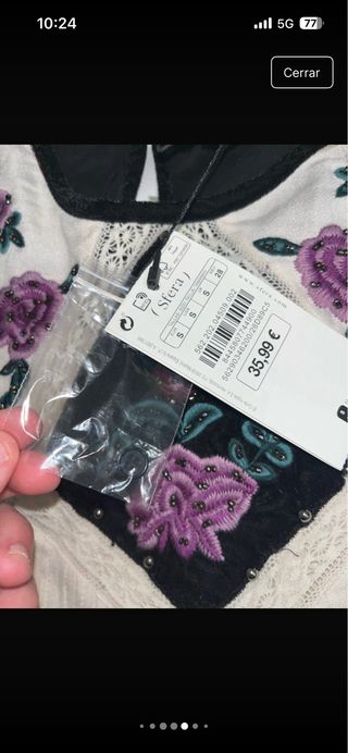 Blusa Sfera bordada beige y negra