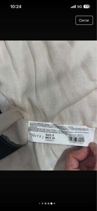 Blusa Sfera bordada beige y negra