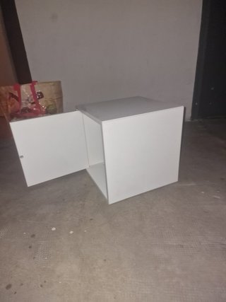 Mueble Eket Ikea 35x35x35 cm con puerta