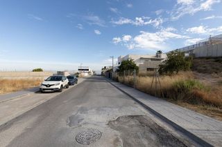 Terreno en venta en Zubia (La)