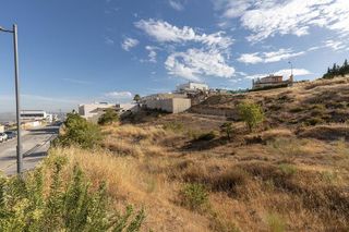 Terreno en venta en Zubia (La)