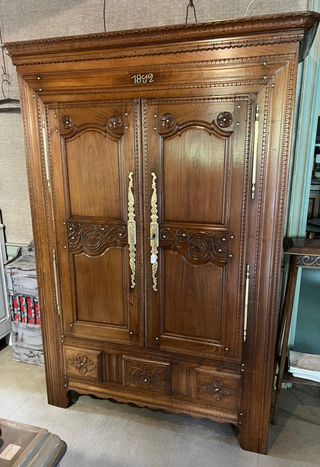 Armario Francés original de 1892 de Bretaña