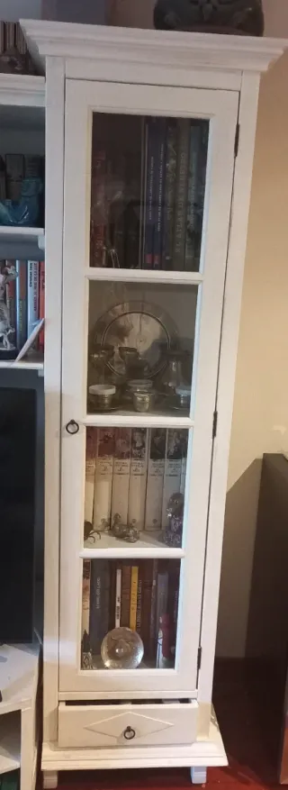 Mueble de salón con cristal