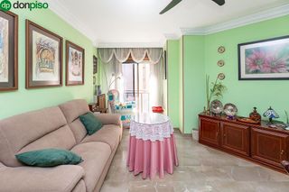 Piso en venta en Pajaritos - Plaza de Toros en Granada