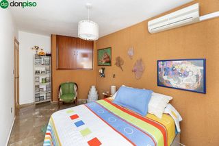 Piso en venta en Pajaritos - Plaza de Toros en Granada