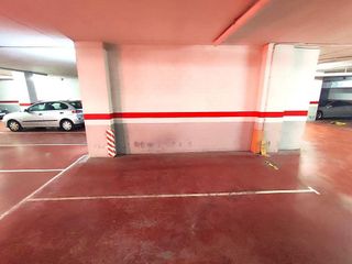 Garaje en venta en Calella