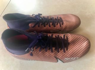 Botes futbol tacos Nike 42 cesped
