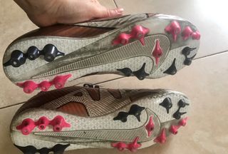 Botes futbol tacos Nike 42 cesped