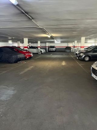 Garaje en venta en Centre en Hospitalet de Llobregat, L´