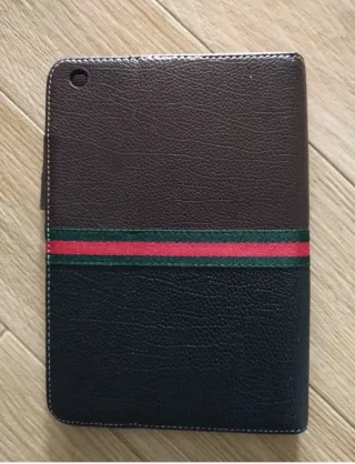 Porta tablet libro Gucci