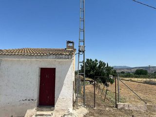 Terreno en venta en Zubia (La)