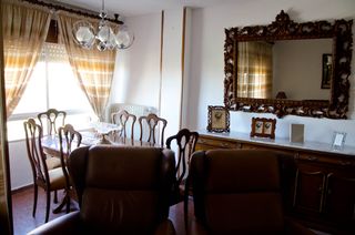 ALQUILER HABITACIÓN GRANDE PLAZA ZODIACO