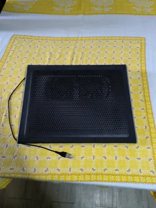 Base Refrigeradora Portátil USB