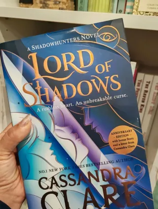 Libros cazadores de sombras