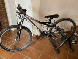 Bicicleta Montaña GT Avalanche 1.0