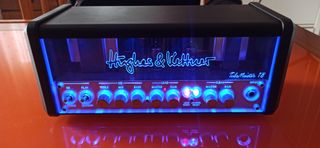 Hughes & Kettner Tubemeister 18 Amplificador
