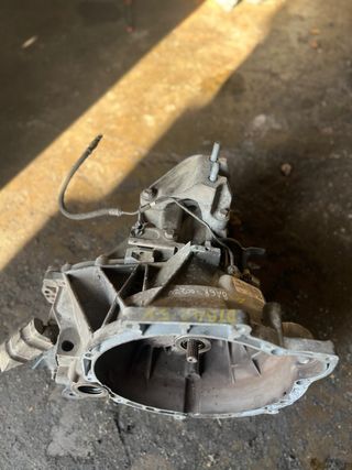 Caja de cambios Ford 8A6R7002JN