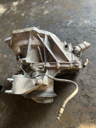 Caja de cambios Ford 8A6R7002JN