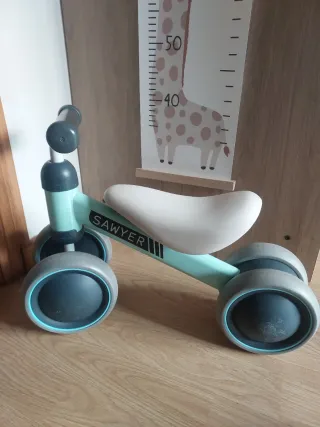 Bicicleta correpasillos Sawyer