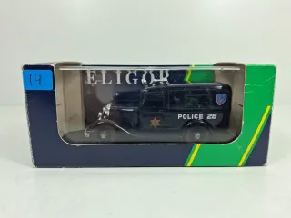Miniatura 1:43 Ford V8 Policía USA