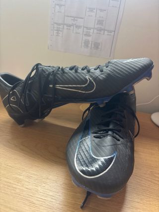 Zapatos de fútbol Nike Talla 45