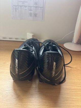 Zapatos de fútbol Nike Talla 45