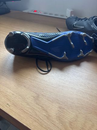 Zapatos de fútbol Nike Talla 45