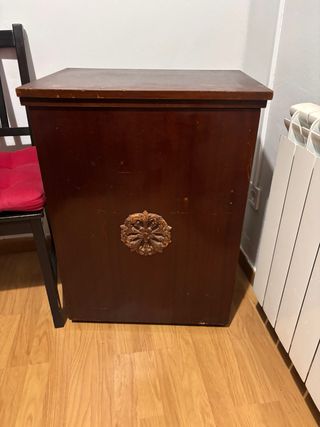 Máquina de coser SIGMA negra antigua