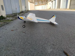 Avión RC a batería completo