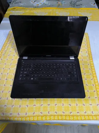 Ordenador portátil Compaq negro