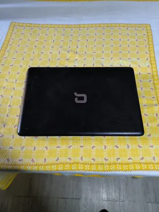 Ordenador portátil Compaq negro