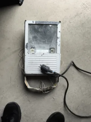 Foco halógeno exterior 150w