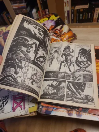 Revista 1984 (53 números) y tomos Cimoc y Manara