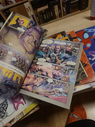 Revista 1984 (53 números) y tomos Cimoc y Manara