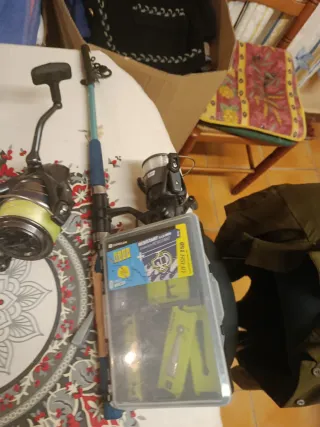 Carrete de pesca y accesorios