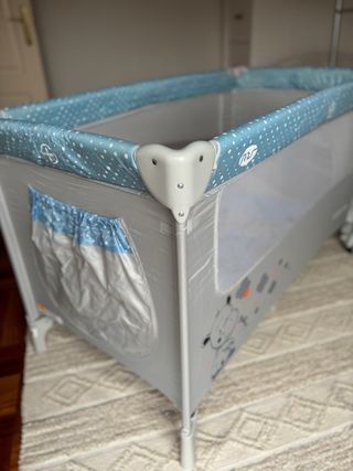 Cuna de viaje con colchón nuevo