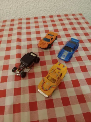 4 Coches Hot Wheels