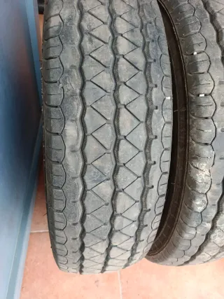 2 Neumáticos Radial Roadx 195-75-16C