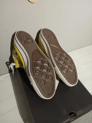 Converse + Regalo Sudadera Zara