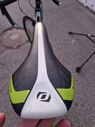 Bicicleta Scott Foil 40 Compact