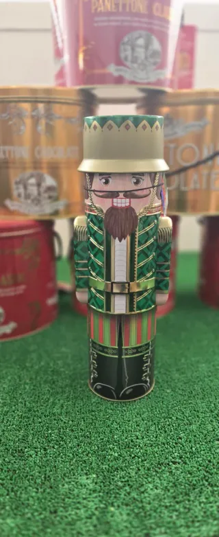 Latas Cilíndricas y cascanueces (Oro y Rojo)