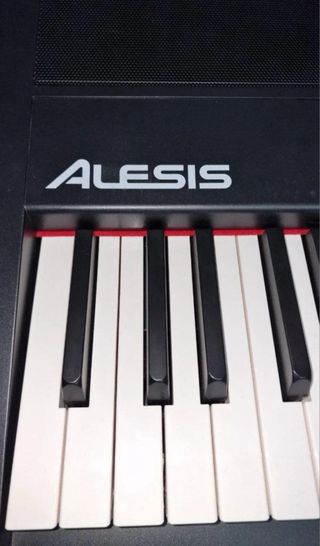 Piano Alesis Recital Pro 88 Teclas