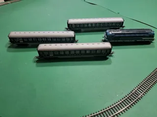 Convoglio carrozze Fleischmann illuminato