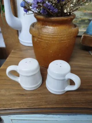 SOLO HOY Salero y pimentero de cerámica