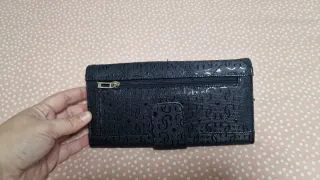 Monedero Guess Negro