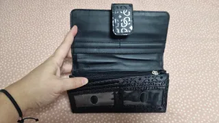 Monedero Guess Negro